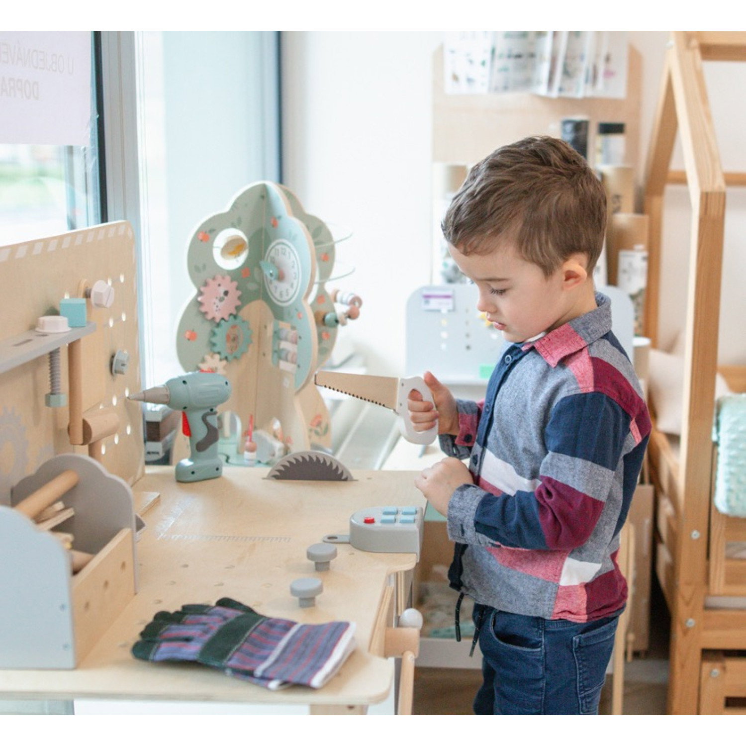 Дървена работилница с инструменти + колан за инструменти