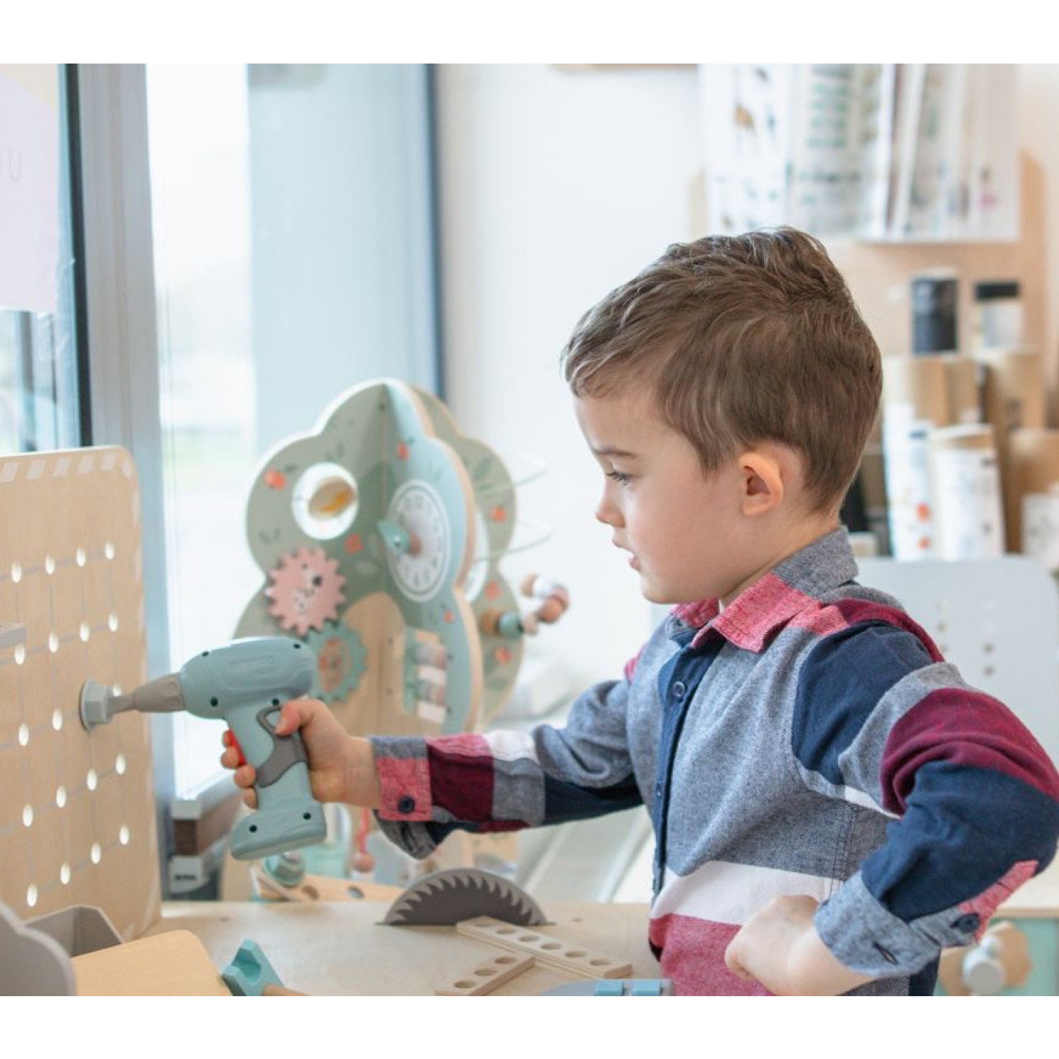 Дървена работилница с инструменти + колан за инструменти