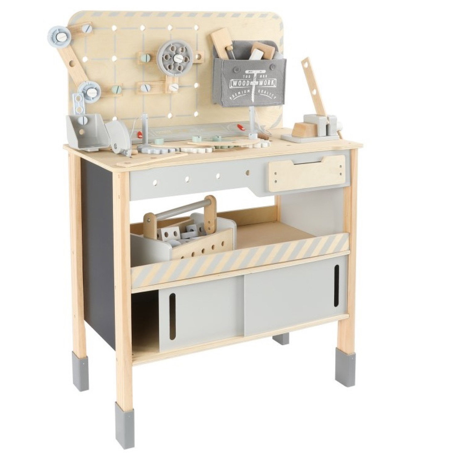 Дървена работилница с инструменти и кран + колан за инструменти