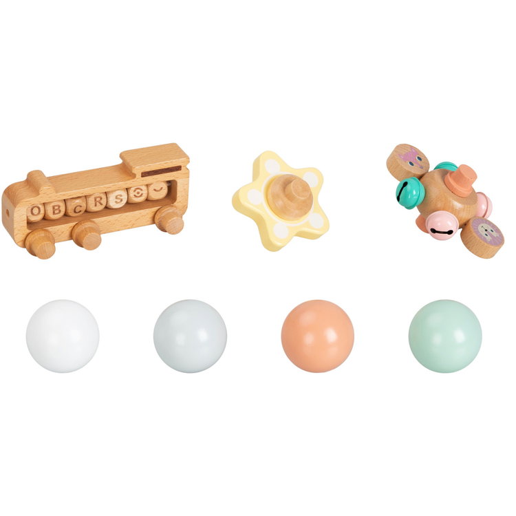 Дървена писта с топки и влакче