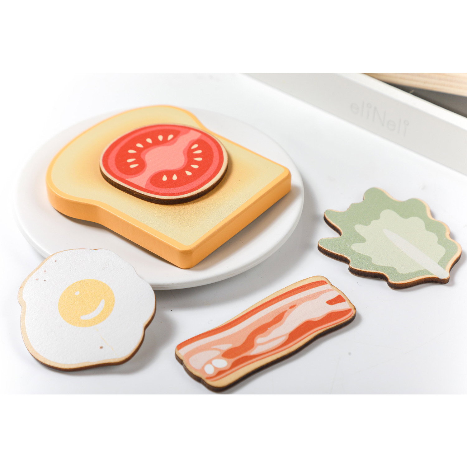 Дървен тостер с аксесоари