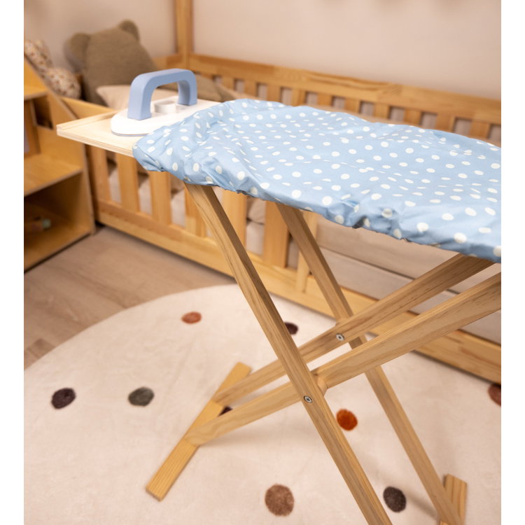 Детска дъска за гладене с ютия