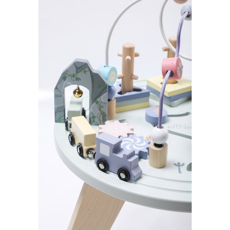 Многофункционална маса с активности