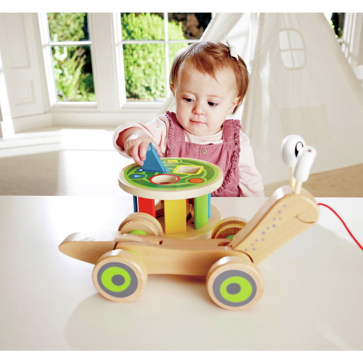 Дървена играчка за дърпане - сортер Охлюв, Hape