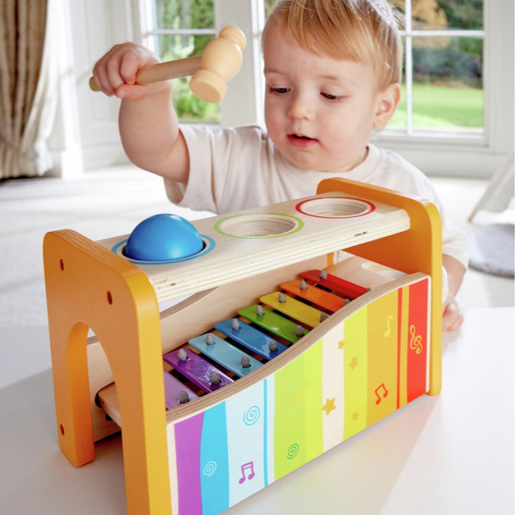 Дървена масичка с чукче и ксилифон, Hape