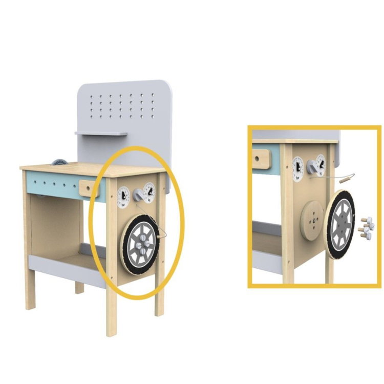 Дървена работилница с инструменти и компресор