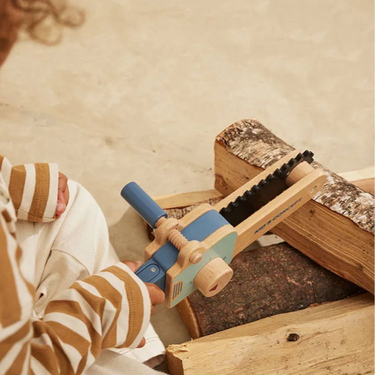 Детска резачка за дърва