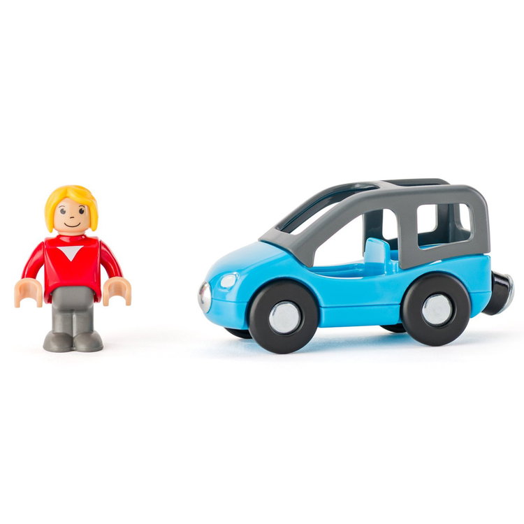 Дървен паркинг с гараж, асансьор и колички