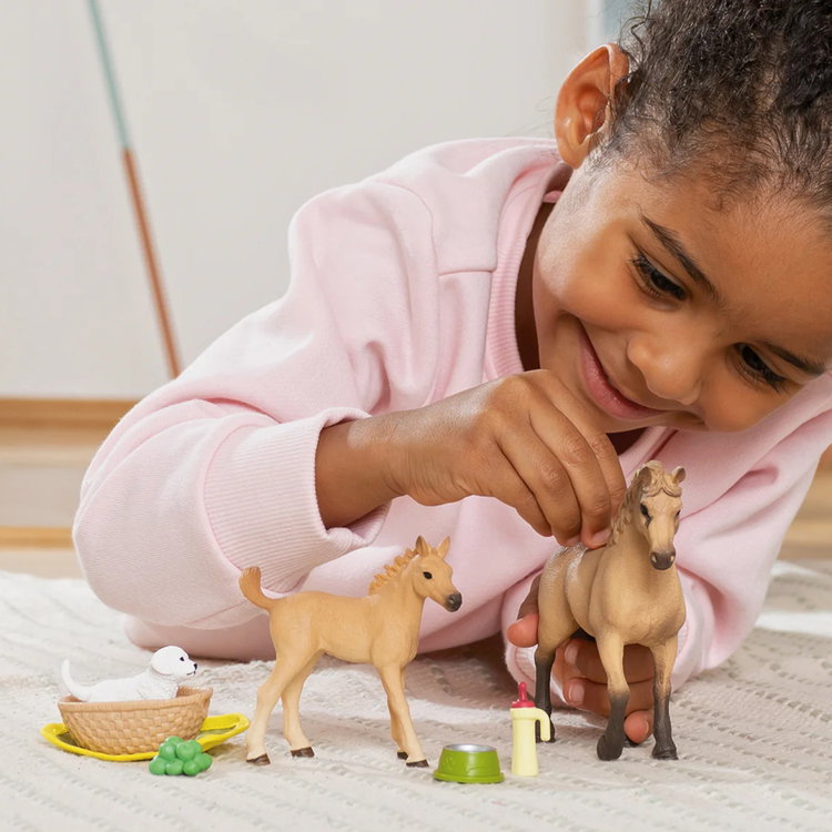 Комплект Кобила с жребче и дете, Schleich