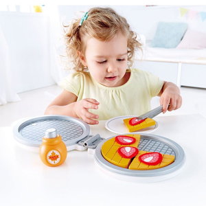 Дървен гофретник с аксесоари, Hape