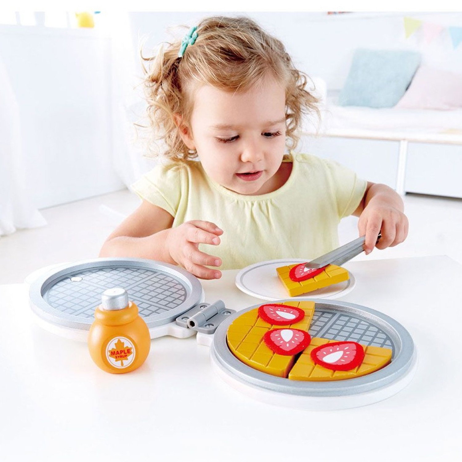 Дървен гофретник с аксесоари, Hape