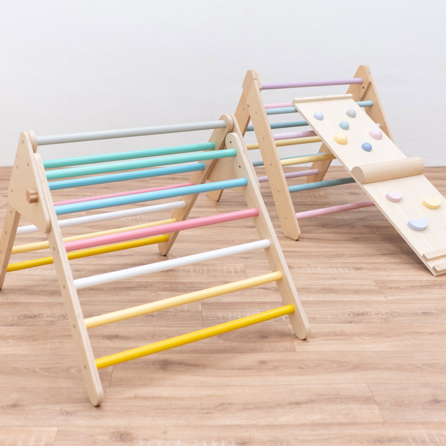 Комплект Монтесори Пиклер триъгълник с балансираща дъска 2 в 1 Пастел