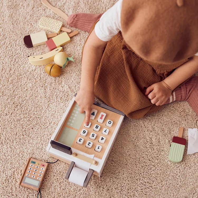 Дървен касов апарат