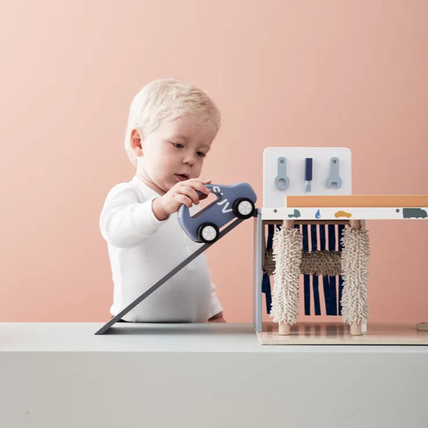 Сервизен център за автомобили