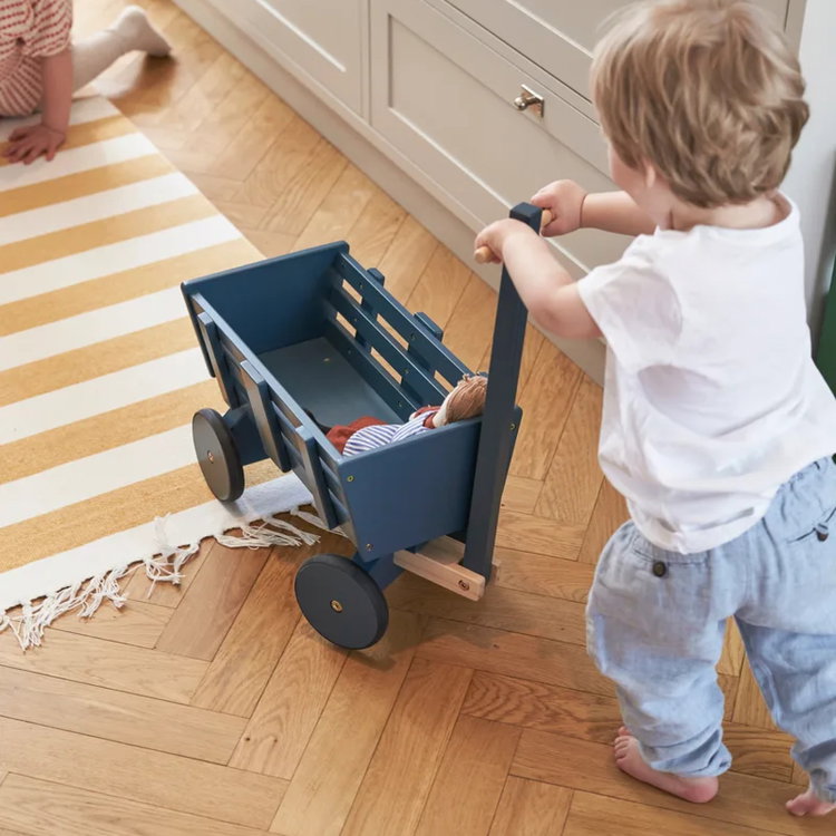 Дървена количка за кукли с дълга дръжка