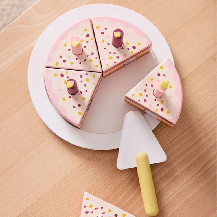 Дървена торта със свещички