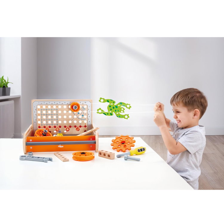 Дървена работилница Изобретател, Hape