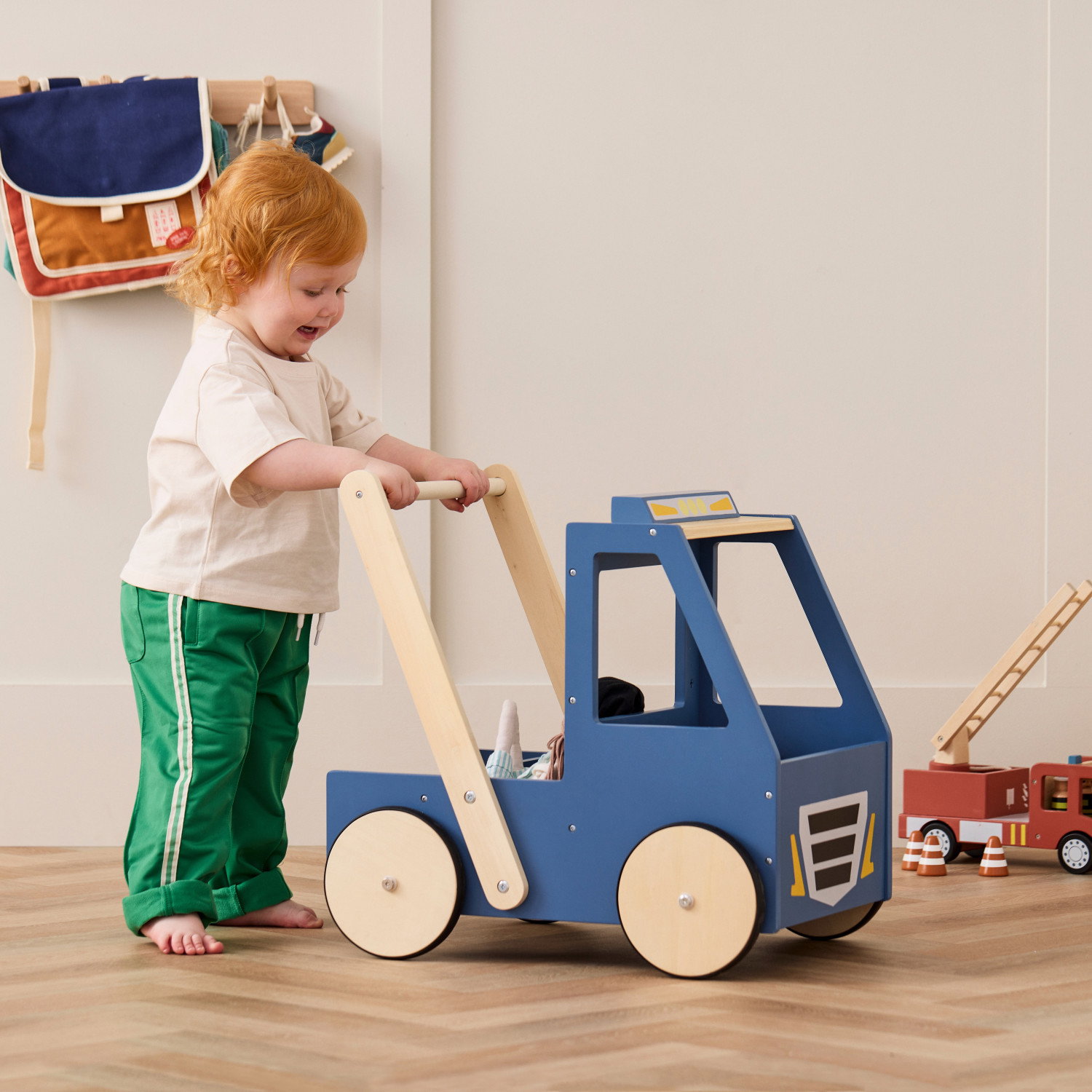 Дървена проходилка Камионче