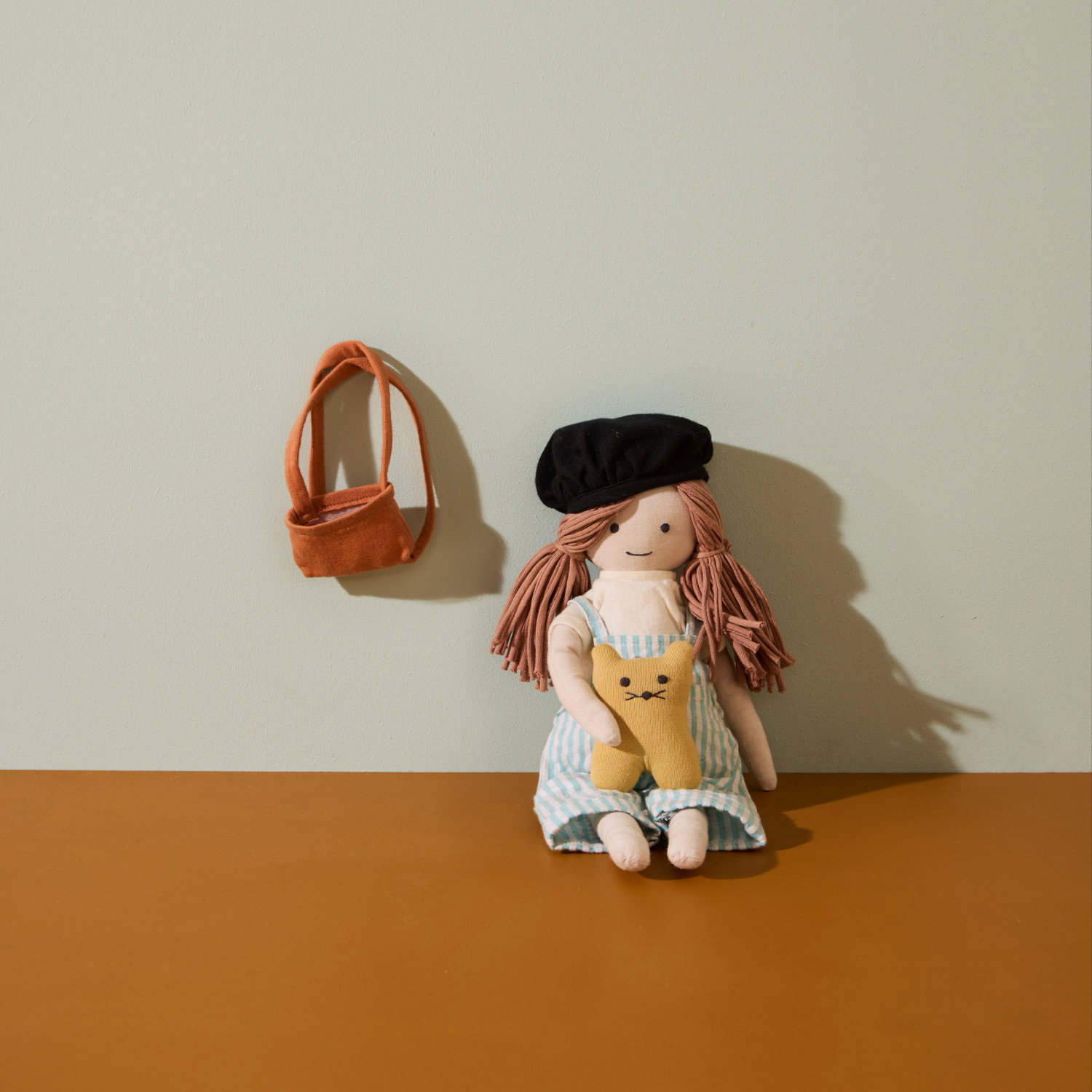 Плюшена кукла Ингрид