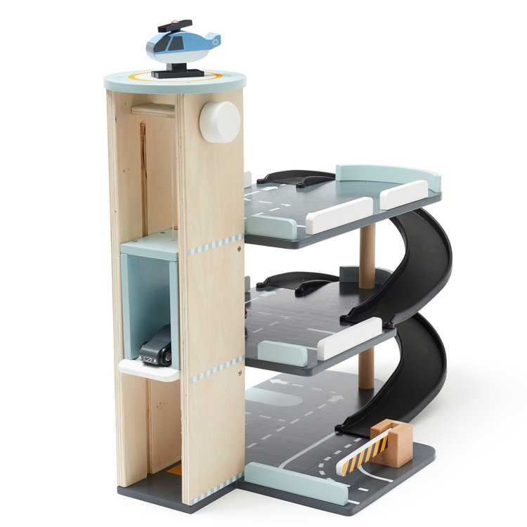 Дървен гараж с коли и хеликоптер