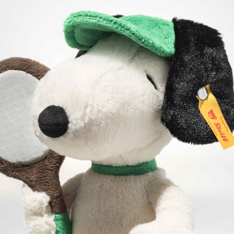 Snoopy Tennis Player