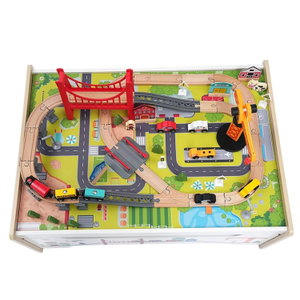 Железопътен комплект с маса, Hape