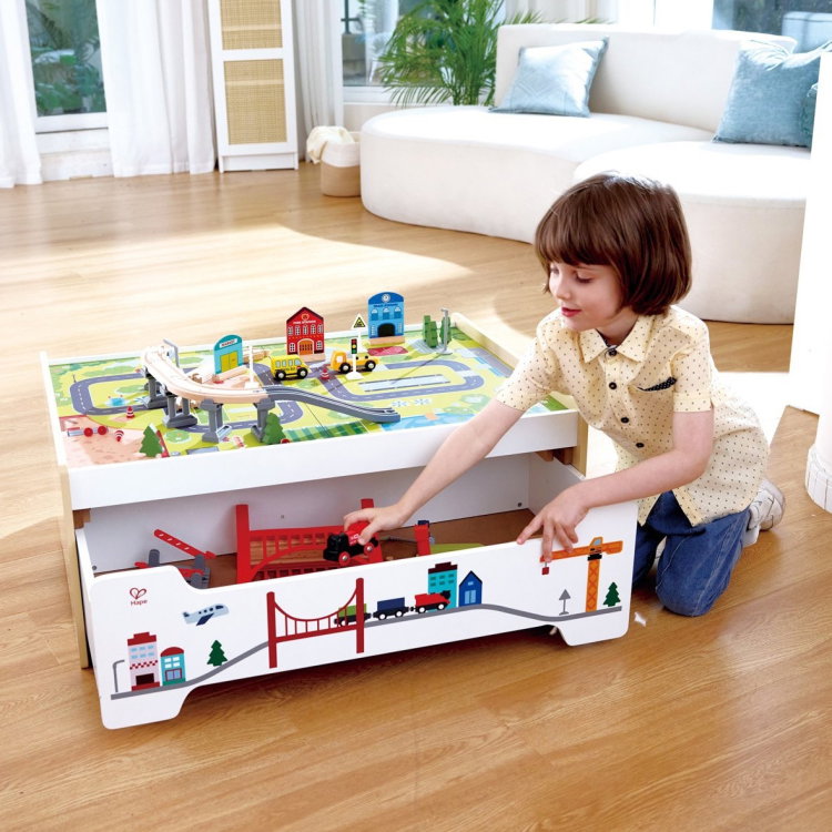 Железопътен комплект с маса, Hape
