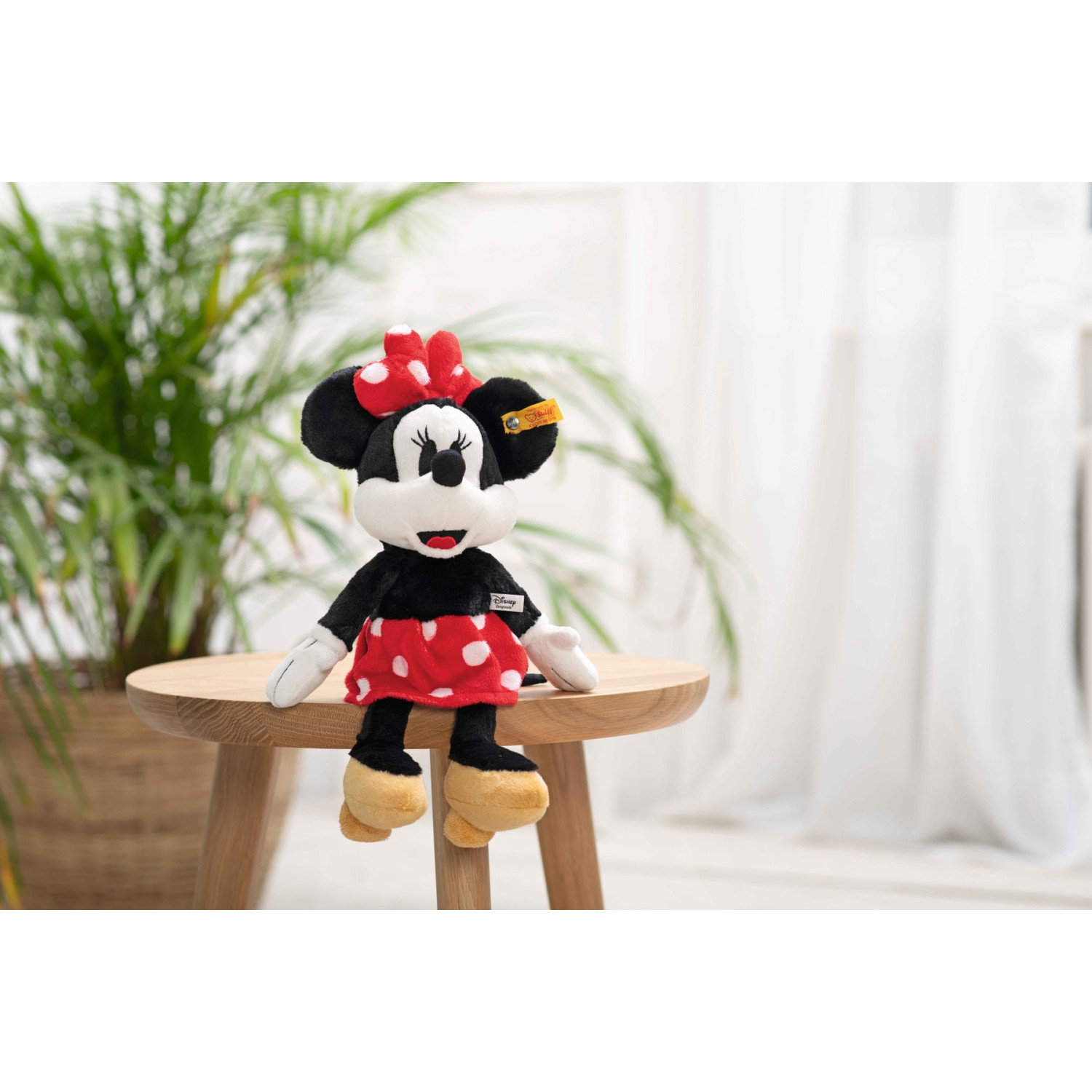 Disney Originals Minnie Mouse